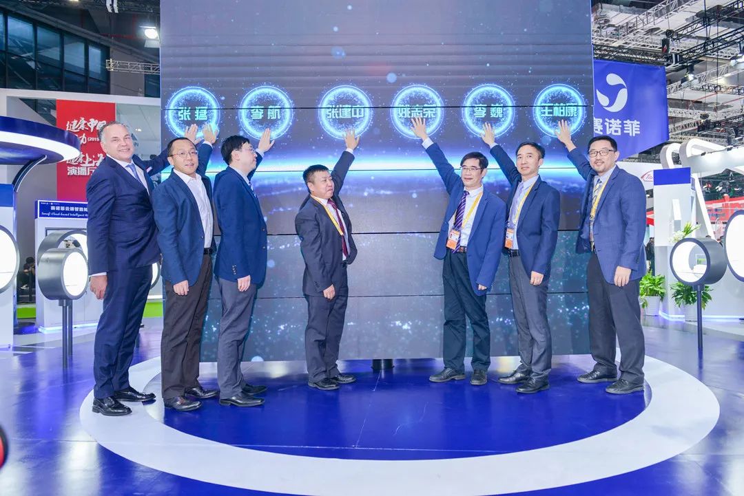 赋能医患 | 首个特应性皮炎患者全病程解决方案亮相进博会